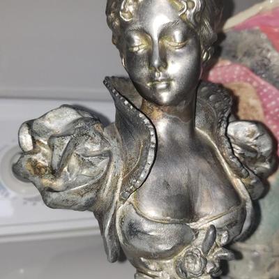 Lovely bronze metal bust of woman