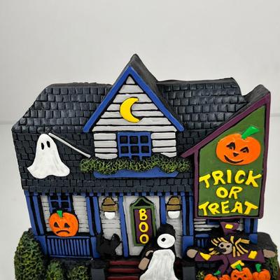 Brandywine Collectibles Stone cast Trick or Treat