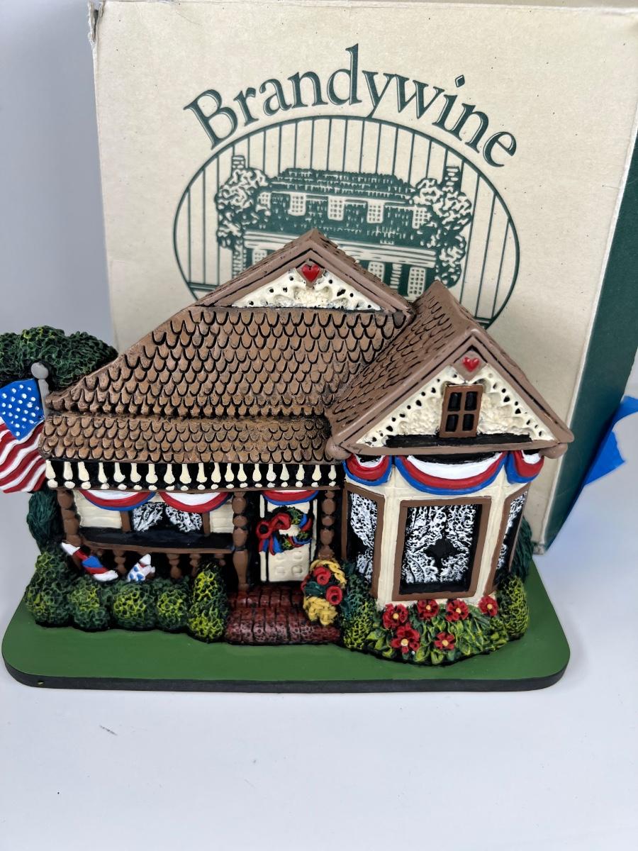 Brandywine Collectibles Stone cast 4th of July Cottage