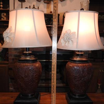 Pair of resin lamps