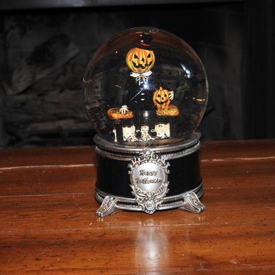 Halloween Musical Snowglobe
