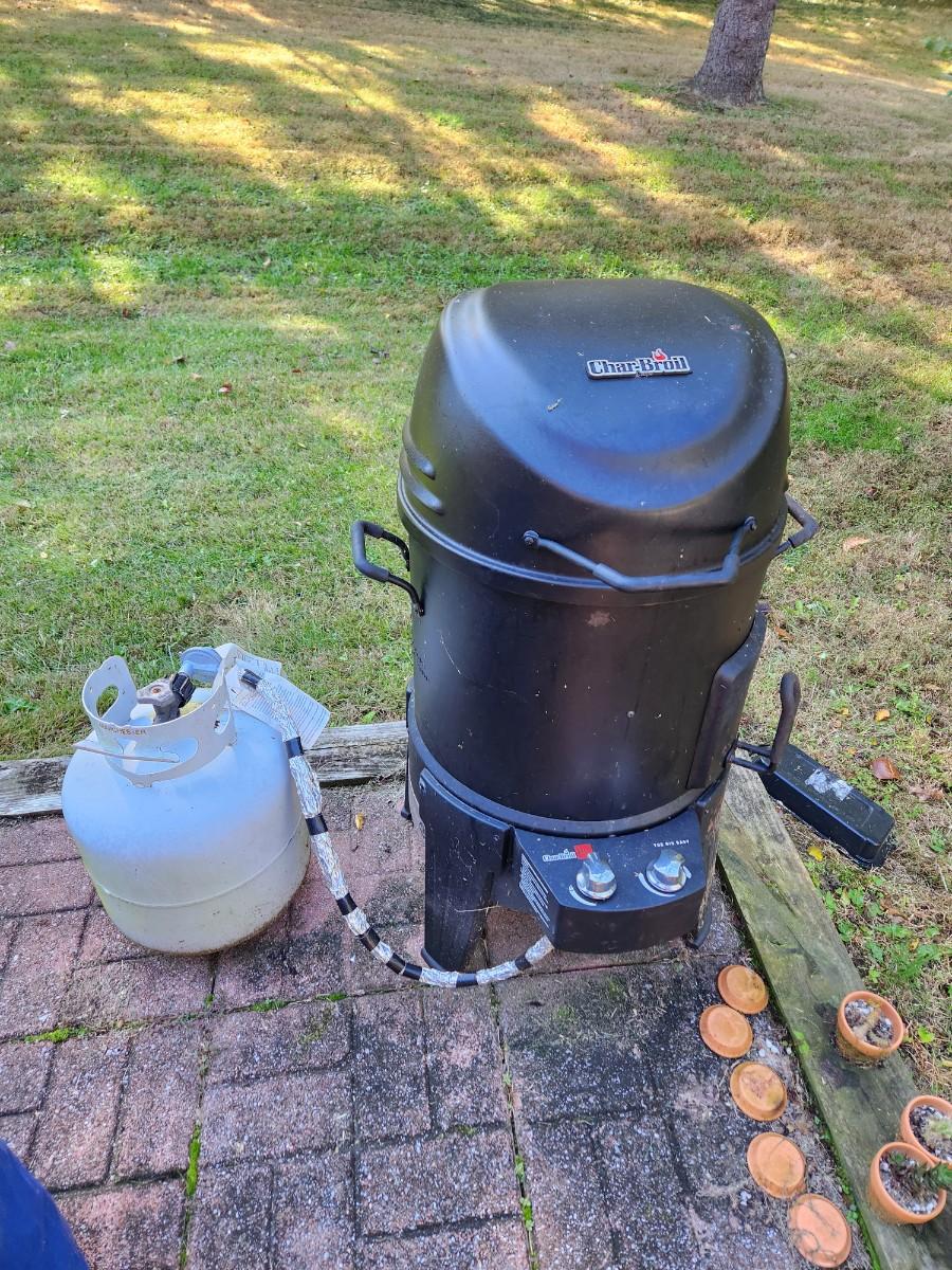 CharBroil The Big Easy TRUInfrared Smoker Roaster & Grill