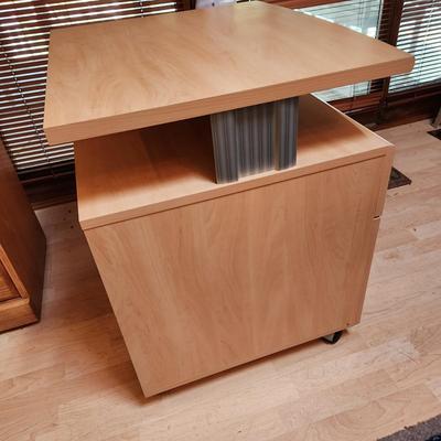 Side Desk WorkStation on Casters 26.5wx23.5dx29H