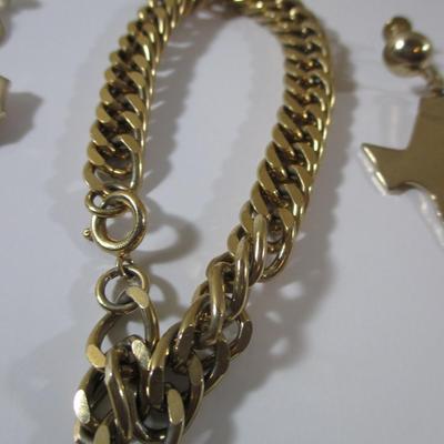 Coro Gold Tone Texas Bracelet and Earrings 1-3