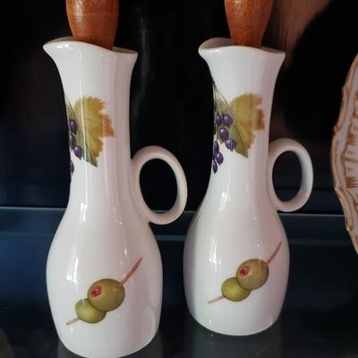 Evesham Oil and vinegar bottles with wood stoppers