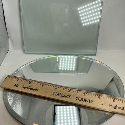 4 display mirrors and 2 sheets of glass
