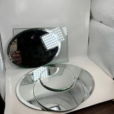 4 display mirrors and 2 sheets of glass