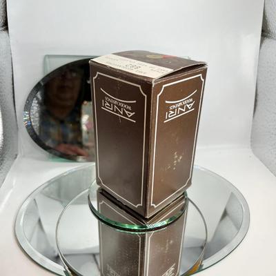 4 display mirrors and 2 sheets of glass