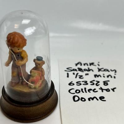 ANRI Mini collectible 1 1/2" in collector dome