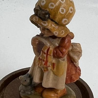 ANRI Mini collectible 1 1/2" in collector dome Helping Mother with Chores