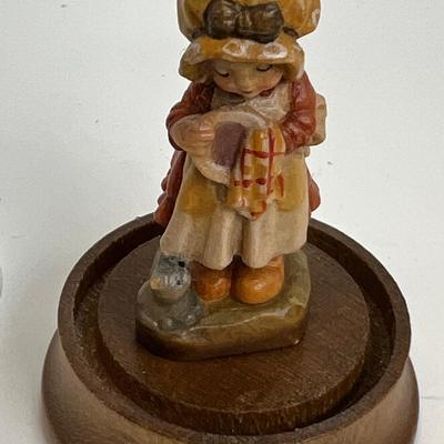 ANRI Mini collectible 1 1/2" in collector dome Helping Mother with Chores