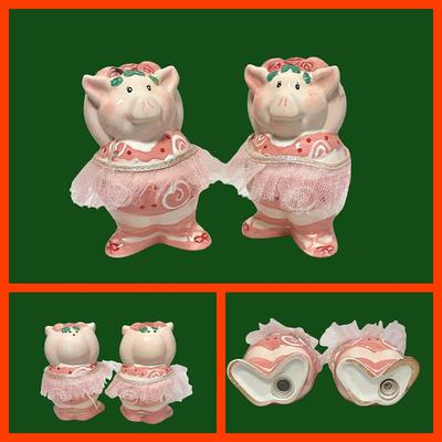 Salt & Pepper Shakers (Group 2)