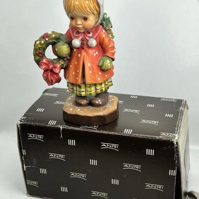 ANRI Italian woodcarving Collectible "Seasons Greeting"
