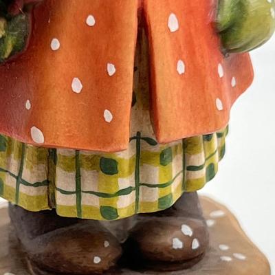 ANRI Italian woodcarving Collectible "Seasons Greeting"