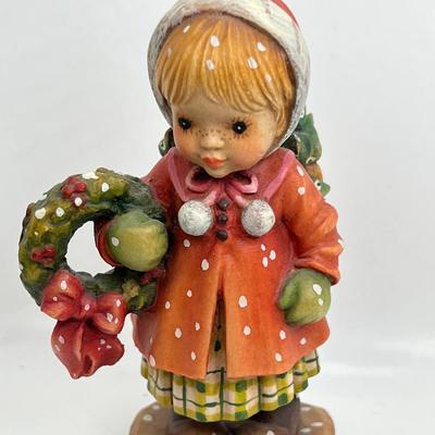ANRI Italian woodcarving Collectible "Seasons Greeting"