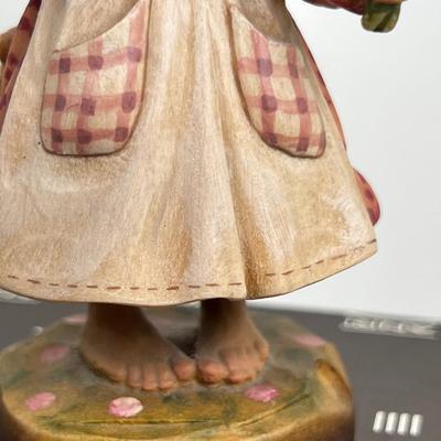 ANRI Italian woodcarving Collectible figurine  "Summer Beauty"