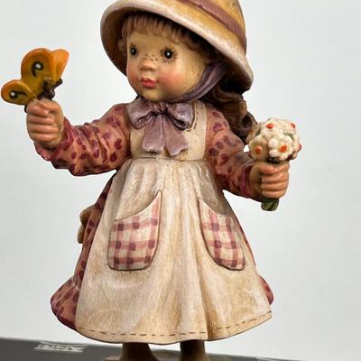 ANRI Italian woodcarving Collectible figurine  "Summer Beauty"