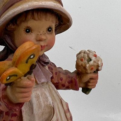 ANRI Italian woodcarving Collectible figurine  "Summer Beauty"