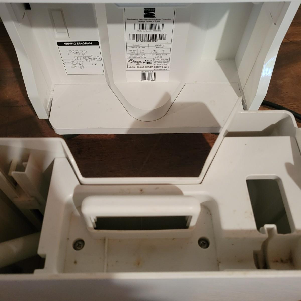 Kenmore 35 Pint Dehumidifier Model 251.55530510 (BLDW