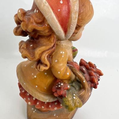 ANRI Italian woodcarving Collectible figurine "Yuletide Cheer"