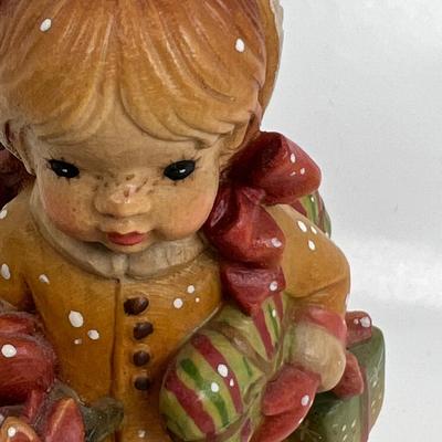 ANRI Italian woodcarving Collectible figurine "Yuletide Cheer"