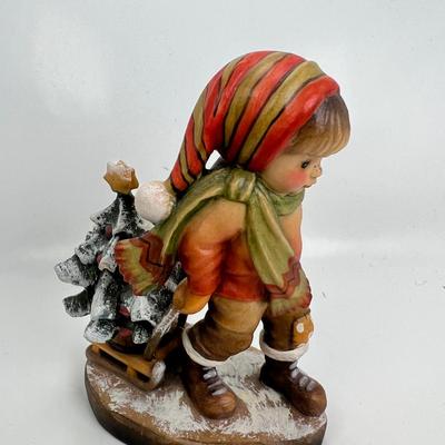 ANRI Italian woodcarving Collectible figurine "Season's Joy"