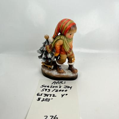 ANRI Italian woodcarving Collectible figurine "Season's Joy"