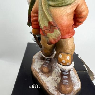 ANRI Italian woodcarving Collectible figurine "Season's Joy"