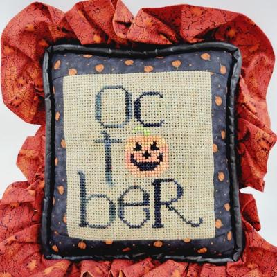 OCTOBER - HALLOWEEN CROSS STITCH ARTIST PILLOW