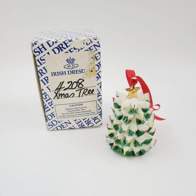 STUNNING MULLER VOLKSTEDT IRISH DRESDEN FIGURE CHRISTMAS TREE ORNAMENT