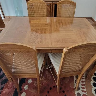 BEAUTIFUL Dining Set.