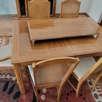 BEAUTIFUL Dining Set.