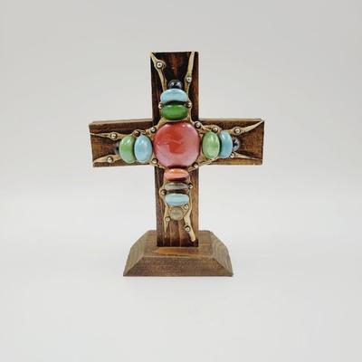 BEAUTIFULLY DESIGNED WOODEN TABLE TOP CROSS