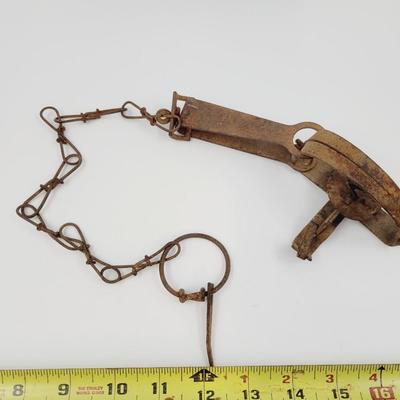 ANTIQUE SMALL METAL ANIMAL TRAP