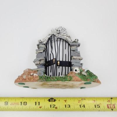 LEMAX SPOOKY TOWN GATES