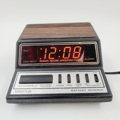 UNUSED SPARTUS DIGITAL ALARM CLOCK