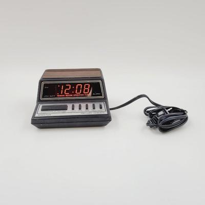 UNUSED SPARTUS DIGITAL ALARM CLOCK