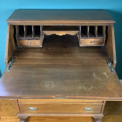 8015 Vintage Mahogany Slant Front Desk