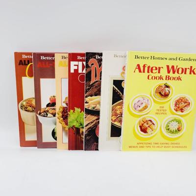 VINTAGE BETTER HOMES & GARDEN COOK BOOK SET