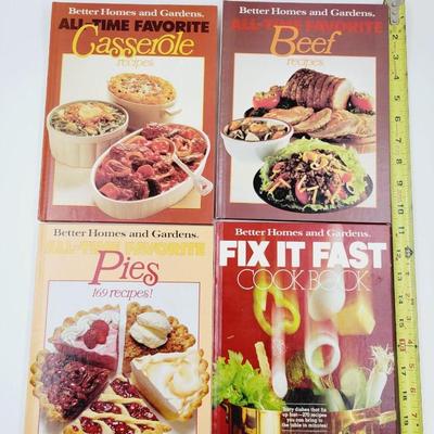 VINTAGE BETTER HOMES & GARDEN COOK BOOK SET