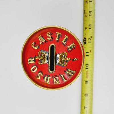 WINDSOR CASTLE - QUEEN ELIZABETH COLLECTABLE METAL BANK