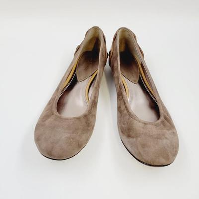 B MAKOWSKY WOMENS SIZE 10 M SUEDE SLIP ON SHOES