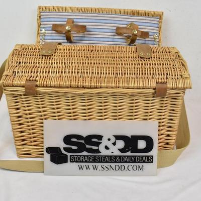 Picnic Basket with Service for Four - Plates, Glasses, Silverware - New