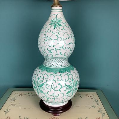 8023 Green and White Floral Pottery Gourd Shaped Lamp