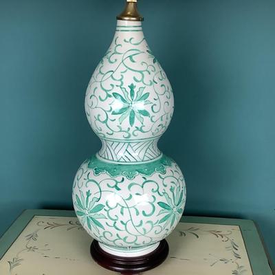 8023 Green and White Floral Pottery Gourd Shaped Lamp