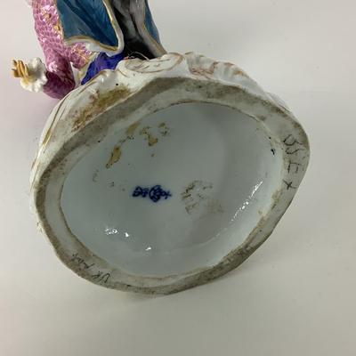 8036 Antique Porcelain CHELSEA Figurine