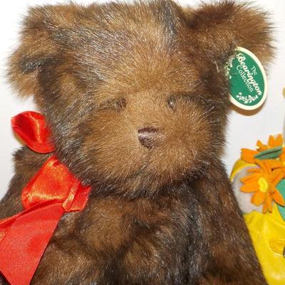 Bearington Bear's Collector and starbucks Bearista.