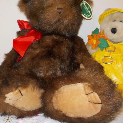 Bearington Bear's Collector and starbucks Bearista.