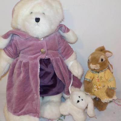 Dakin "Abigail Stubblefield" Bear and Boyd's Stunning Bear.