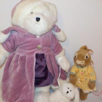 Dakin "Abigail Stubblefield" Bear and Boyd's Stunning Bear.
